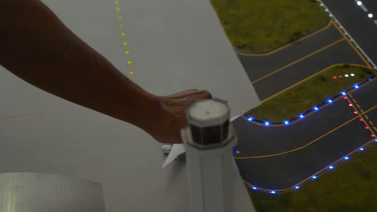 모델 비행기 4k에 대한 남성 조종사 교육