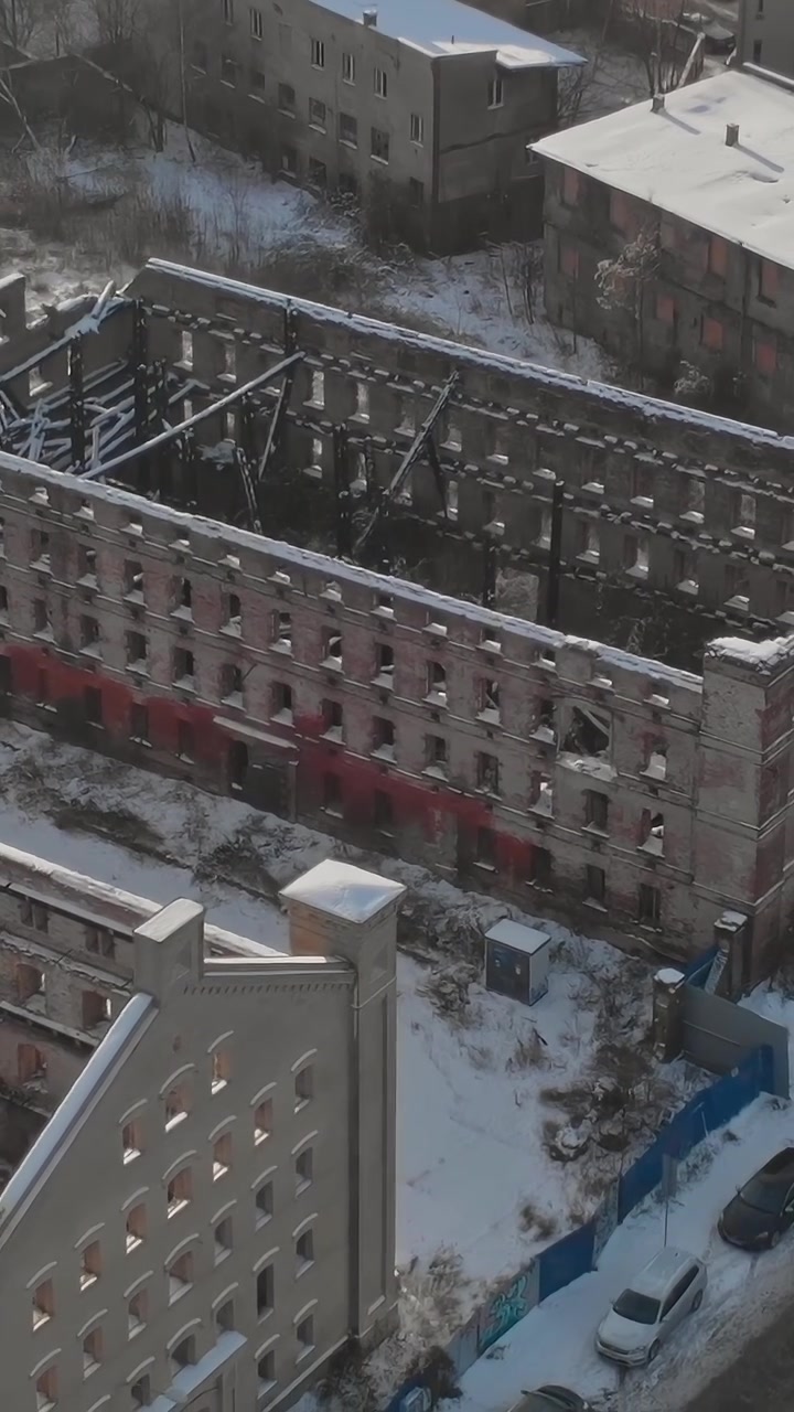 Rovine di vecchi edifici a Danzica, Polonia, riprese dall'alto.