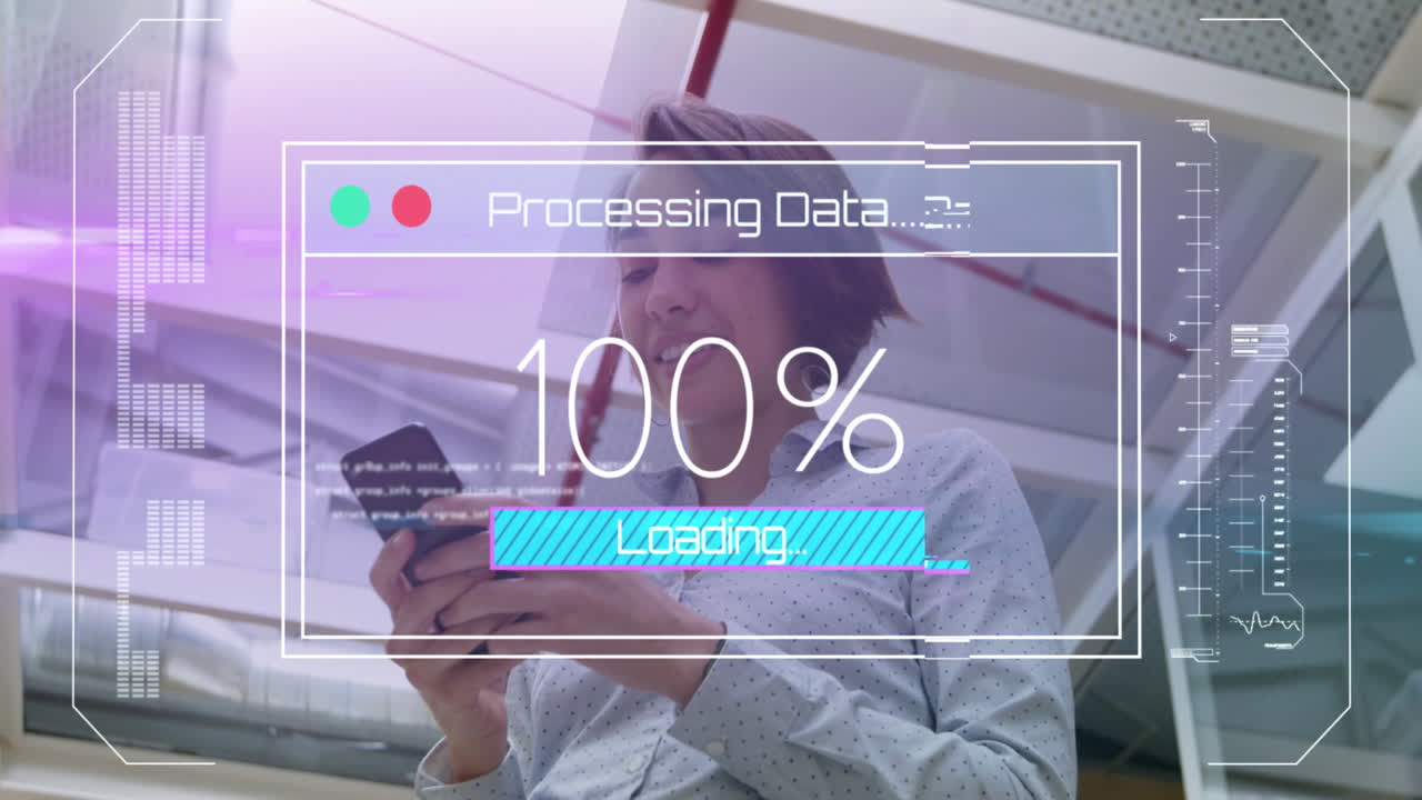 스마트폰을 사용하는 두 인종 사업가에 대한 데이터 처리 애니메이션
