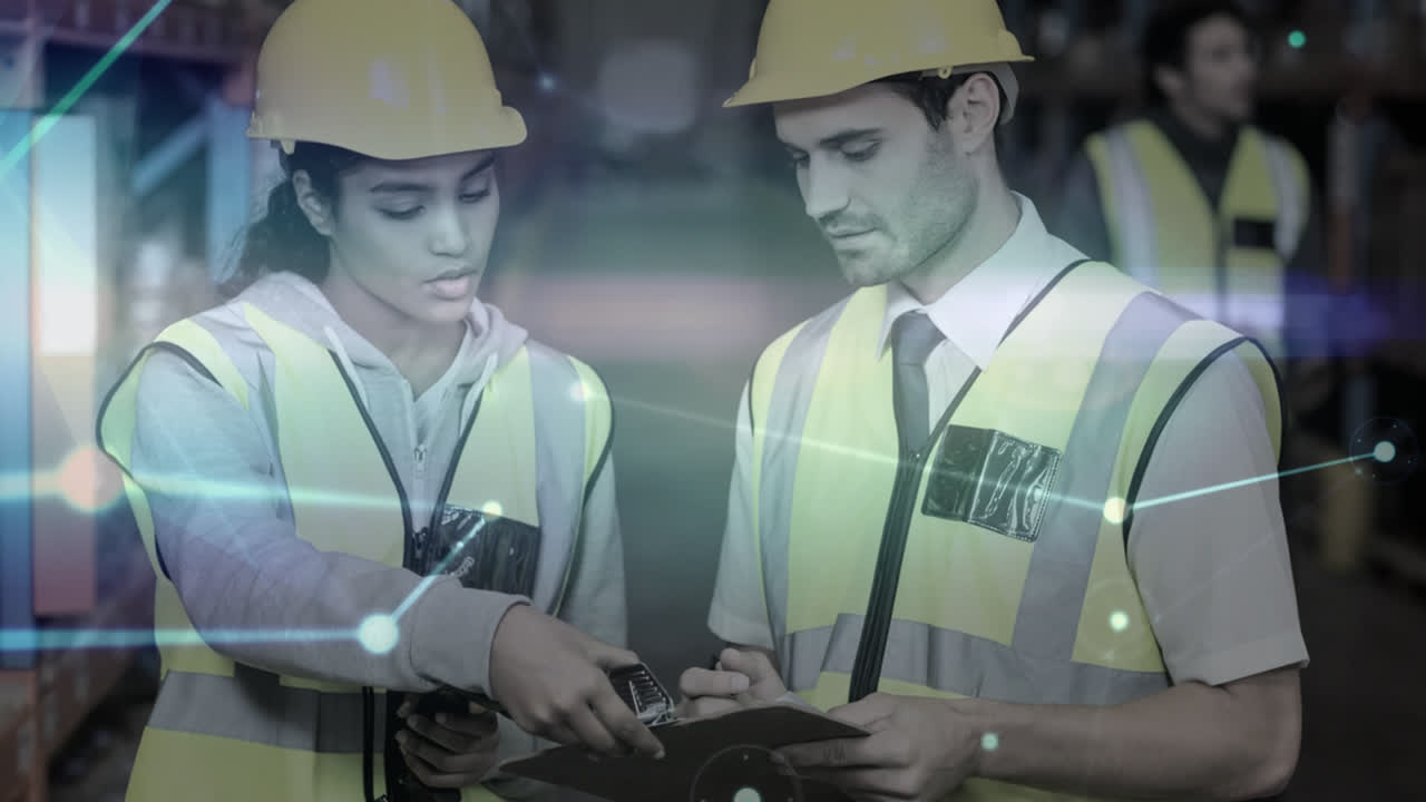 창고 구성: 창고에서 여성과 남자가 연결의 애니메이션과 결합되었습니다.