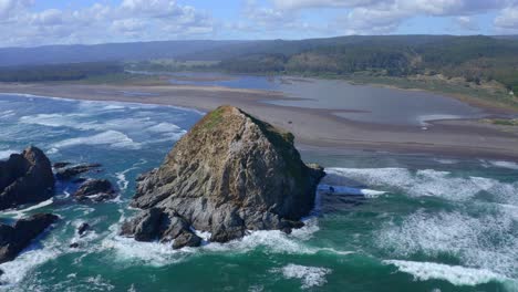 piedra-del-viento-topocalma-beach,-stone-of-the-wind-litueche-puertecillo-matanzas-windsurfing-spot-surfing-spot