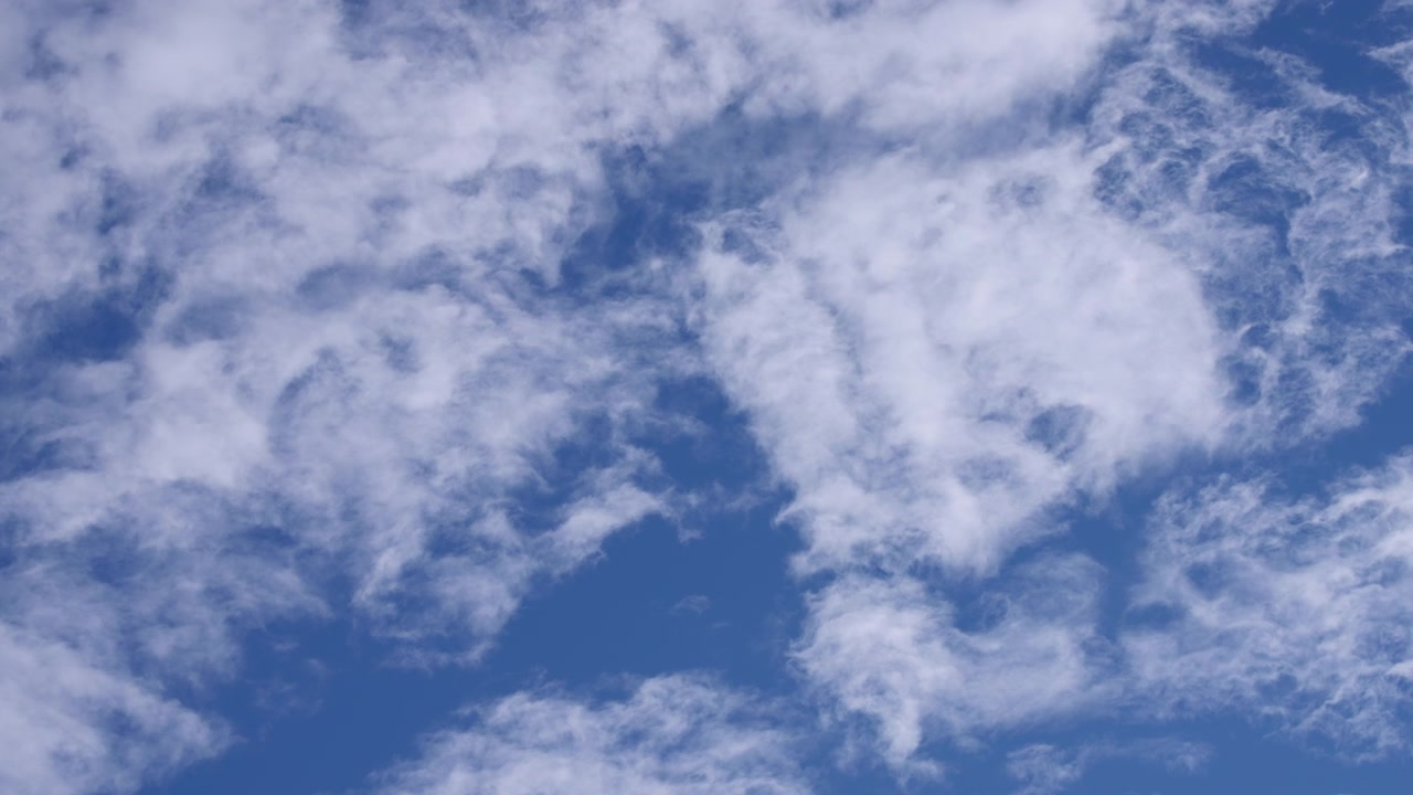 Stratus clouds in the sky