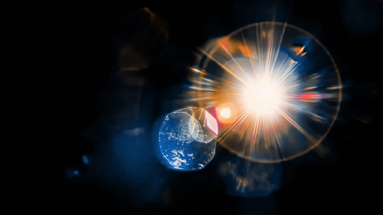 Overlay animato astratto con esplosione di luce cosmica, video 4K trasparente, canale alfa, ProRes 4444.