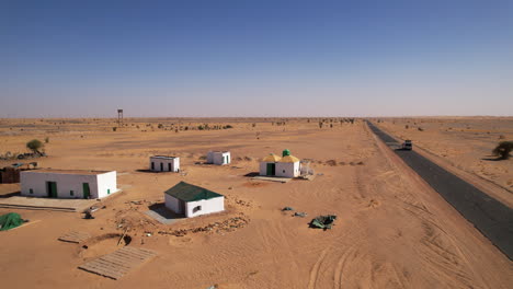 vuelo de aviones no tripulados sobre dunas y desierto en mauritania sahara occidental y marruecos