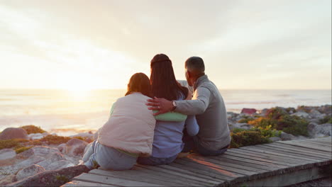 amor, abrazos y viajes con la familia en la playa