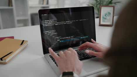 codificación en una computadora portátil