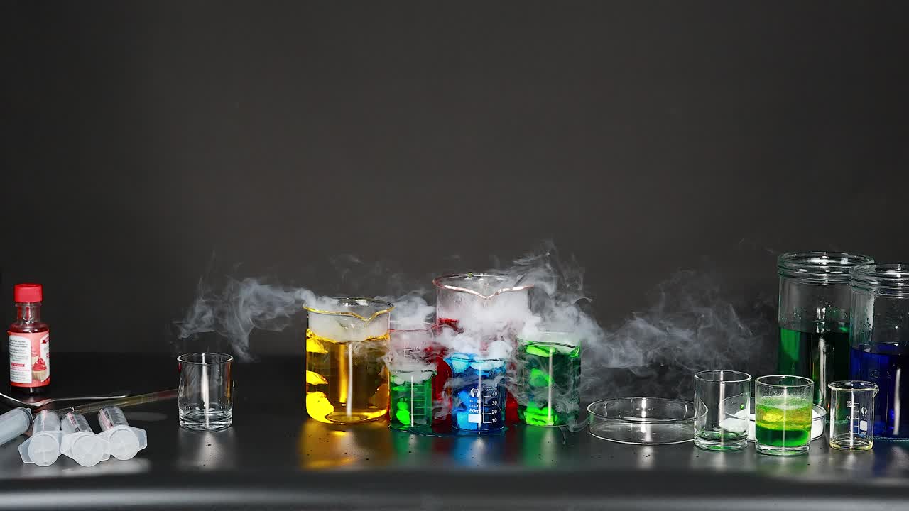 experimento de ciencia de reacciones químicas coloridas