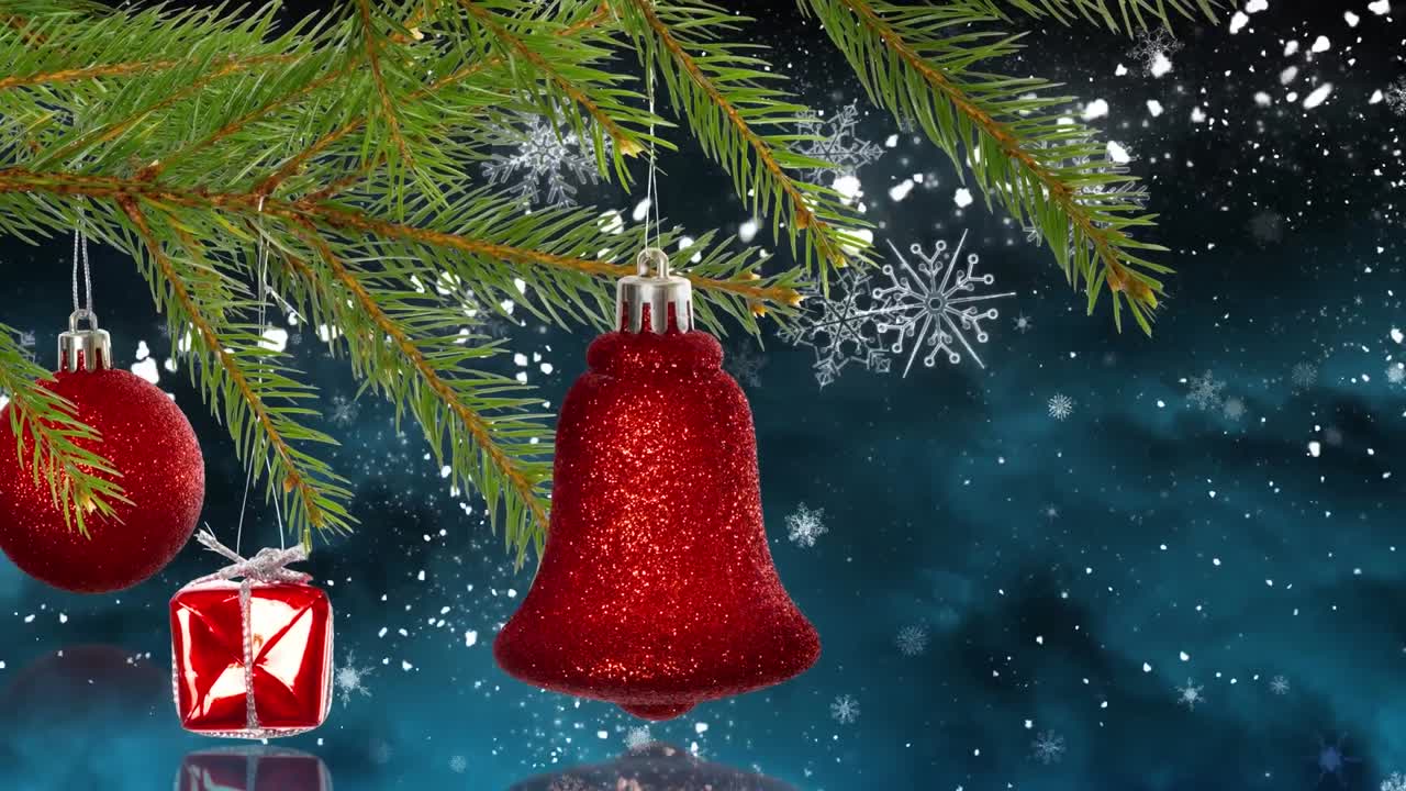animación de decoraciones navideñas sobre estrellas brillantes y nieve en fondo oscuro