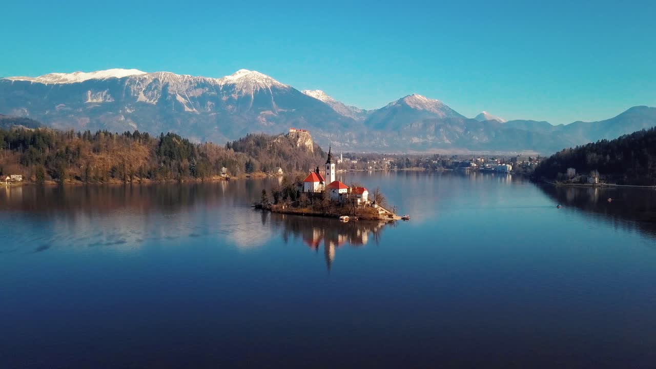 Filmato aereo in 4K con drone del lago di Bled in Slovenia