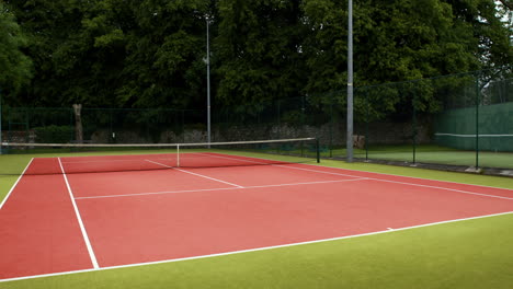 Cancha-De-Tenis-En-Un-Día-Soleado