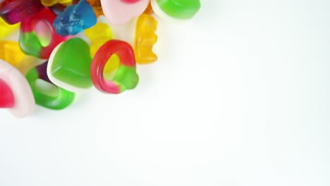 selección de dulces girando en tiro