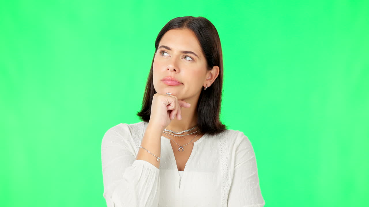 cara, idea y decisión con una mujer en un verde