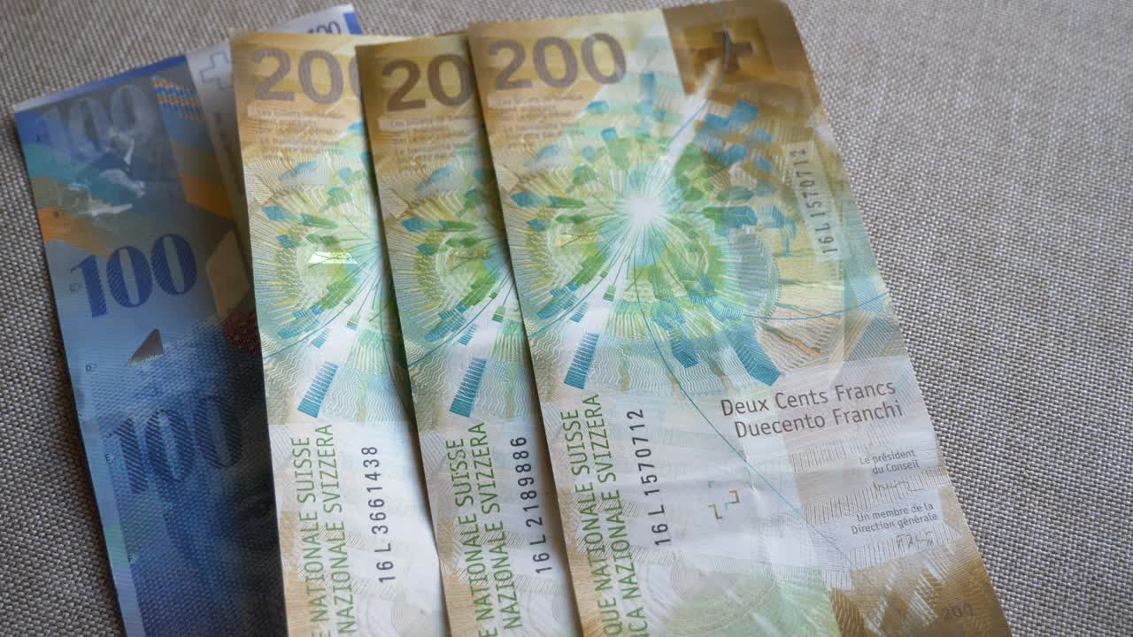 스위스 화폐의 클로즈업  200 chf, 세부 지폐