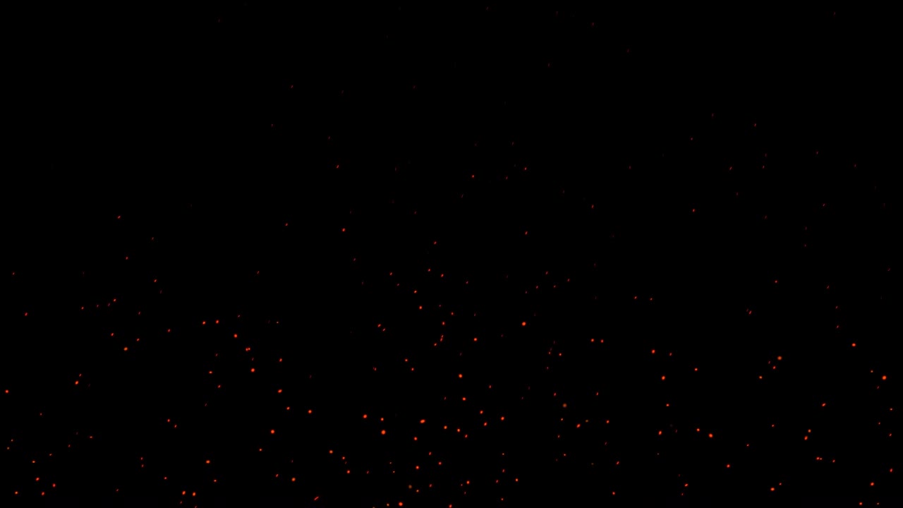 hermosas chispas ardientes horizontales que se elevan de un pequeño fuego rojo en la noche oscura. abstracto alfa aislado fuego partículas brillantes en fondo negro. movimiento lento. animación en bucle. lado móvil.4k