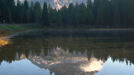 Montaña-Dolomitas---Tre-Cime-Di-Lavaredo-En-Italia