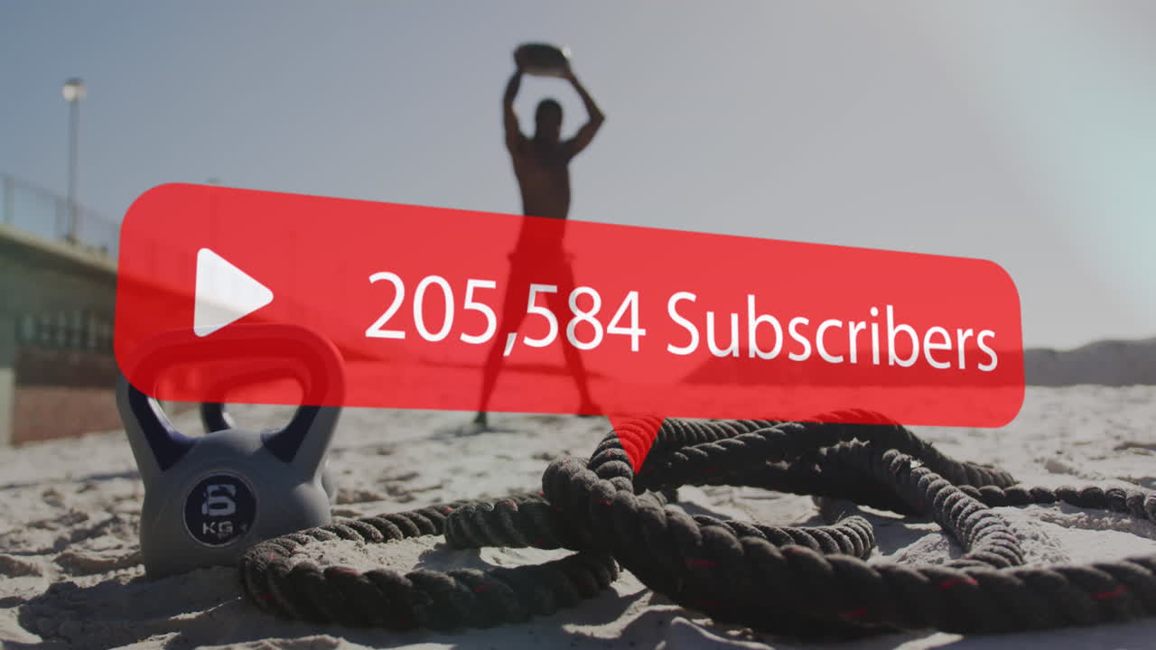 아프리카계 미국인 피트 남자가 해변에서 운동하는 것에 대한 가입자 증가와 함께 연설 거품