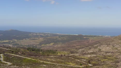 Kurvenreiche-Straße-Zum-Malerischen-Aussichtspunkt-Mirador-Curotina