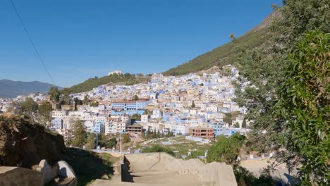 Establishing-shot-of-Chefchaouen-cityscape,-Morocco