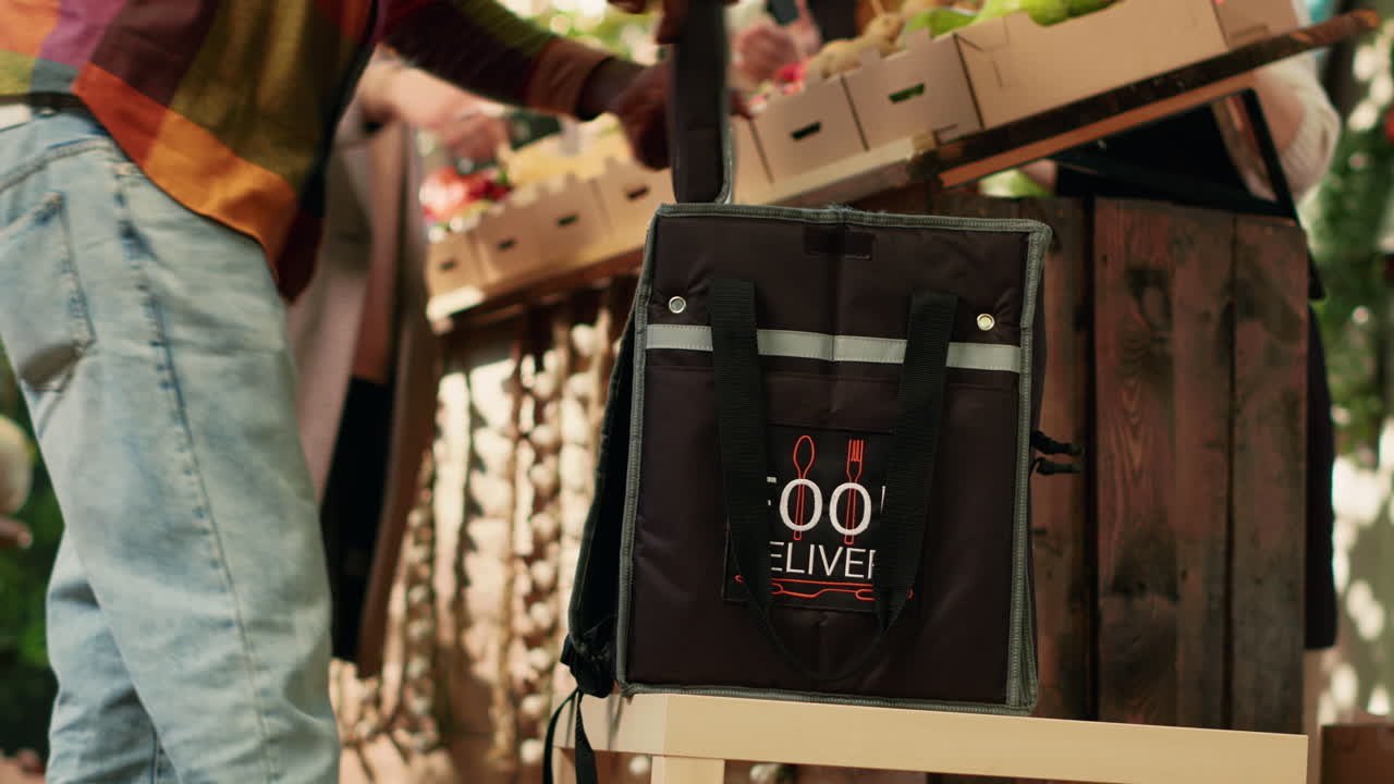 Food Delivery at the Market