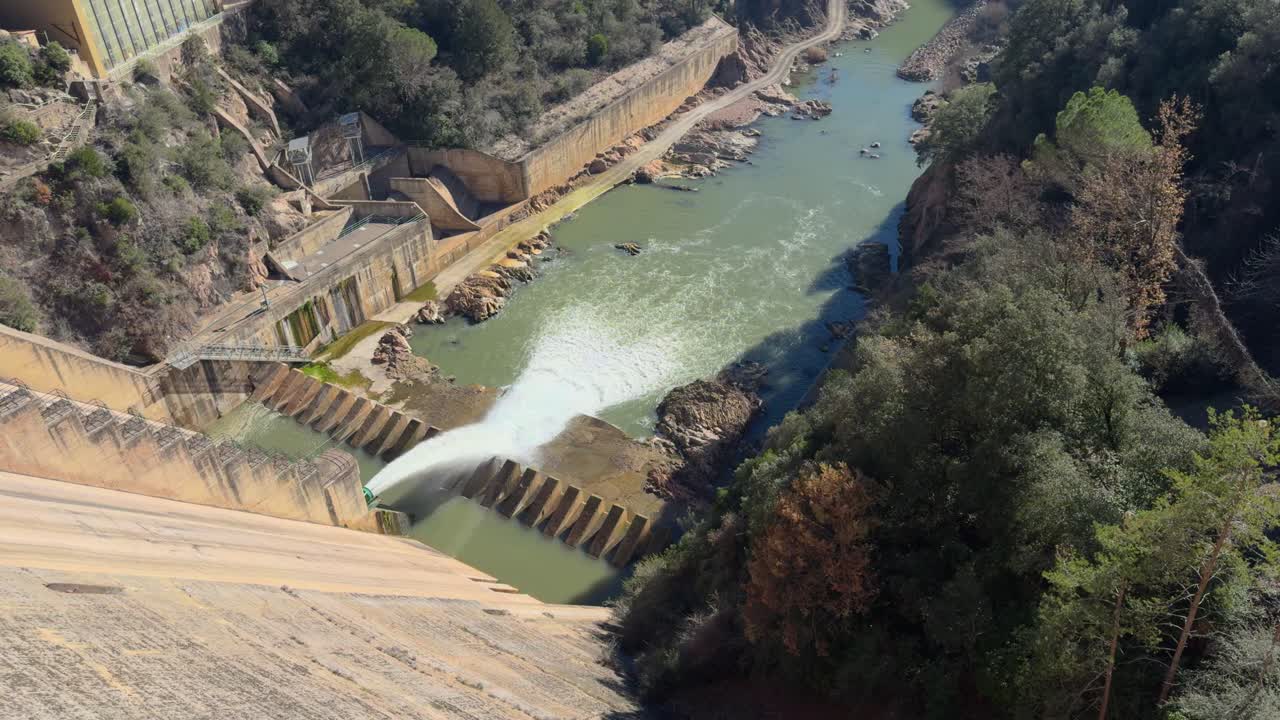 바르셀로나의 사우 저수지, 스페인의 극심한 가,