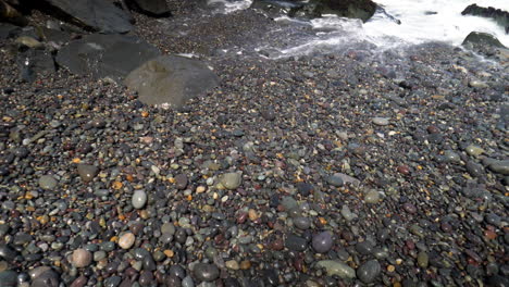 ocean moving rocks in peru beach