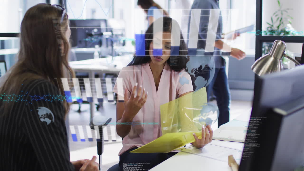 사무실에서 다양한 사업가들에 대한 금융 데이터 처리의 활성화