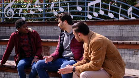 reunión de hombres blancos y negros