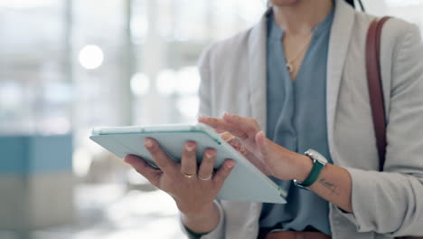 Business,-closeup-or-woman-with-a-tablet