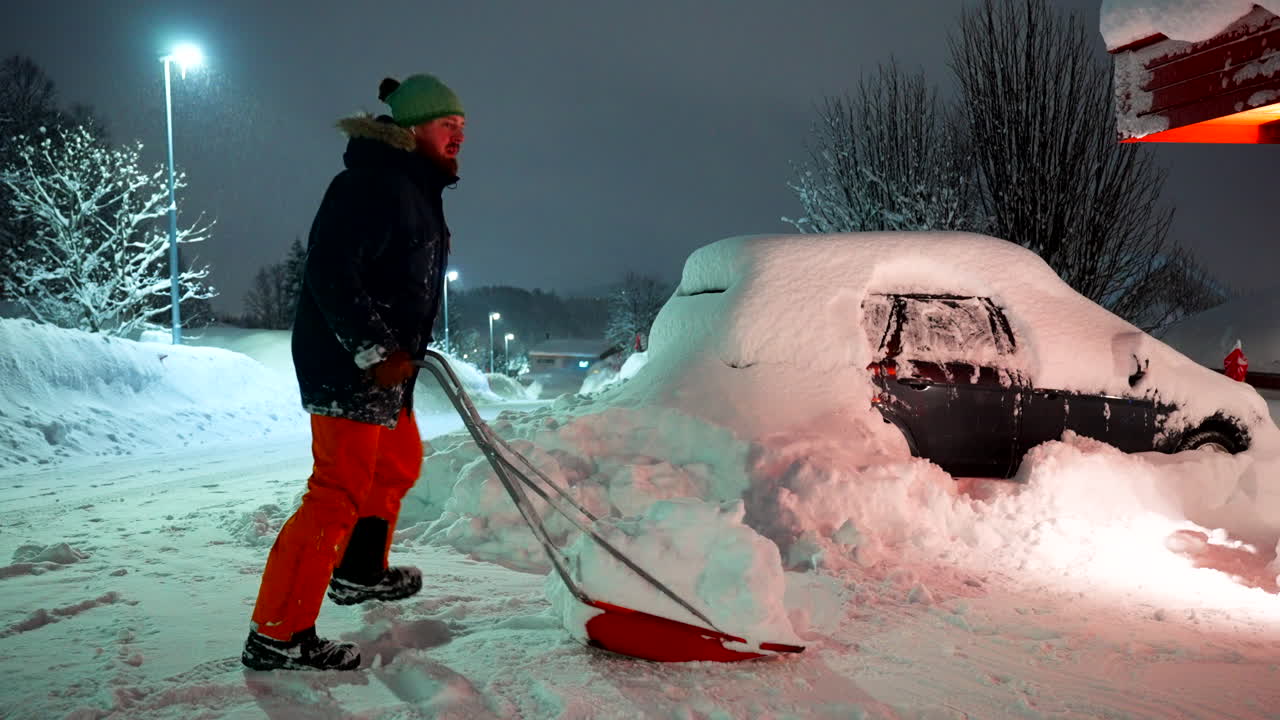 Extreme Winter Norwegian weather, thick snowfall clearance night tasks