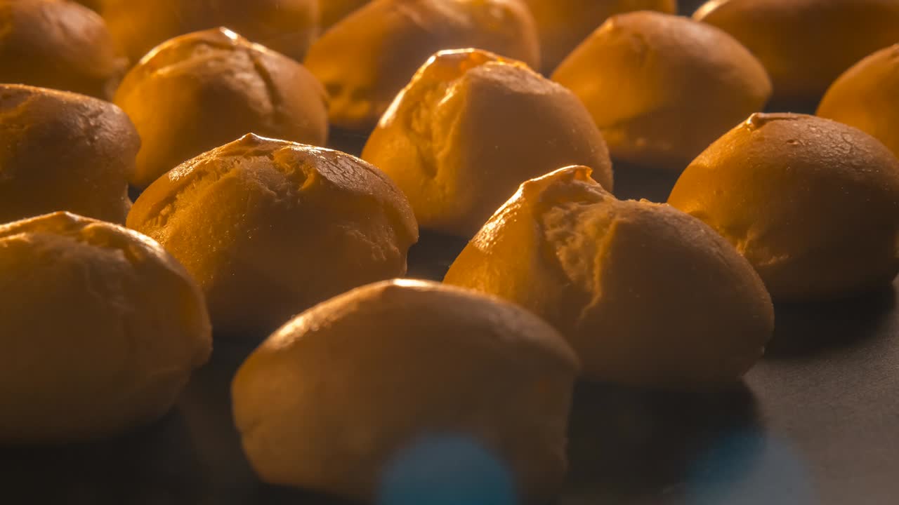 timelapse de galletas horneadas en el horno