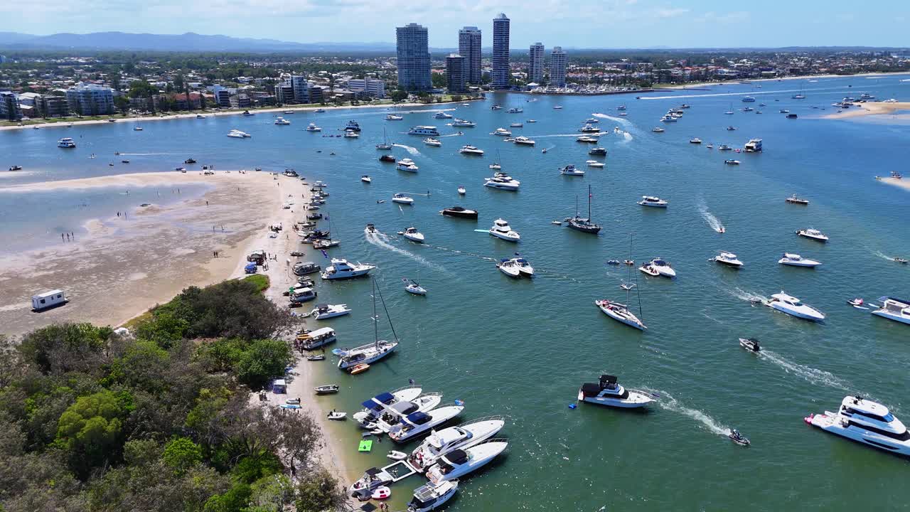 보트 들 이 골드 코스트 해역 에서 축제 를 위해 모인다