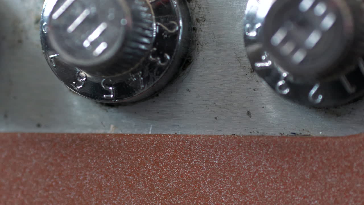 코드 잠금을 닫습니다. 패닝 샷