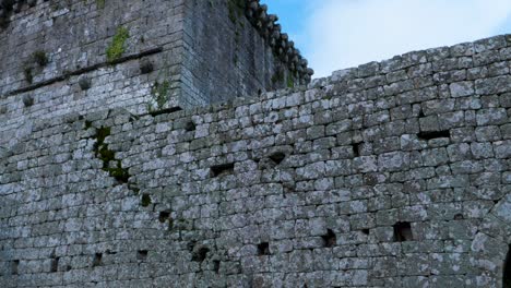 Vista-Interior-Del-Castillo-De-Monforte-De-Río-Livre,-Portugal