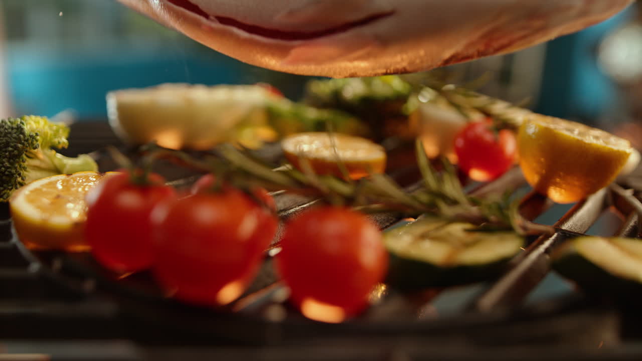 pescado marino a la parrilla con verduras