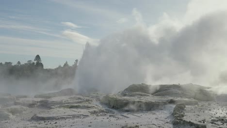 Geothermal-geyser,-Rotorua,-New-Zealand,-Slow-motion-iconic-steamy-environment