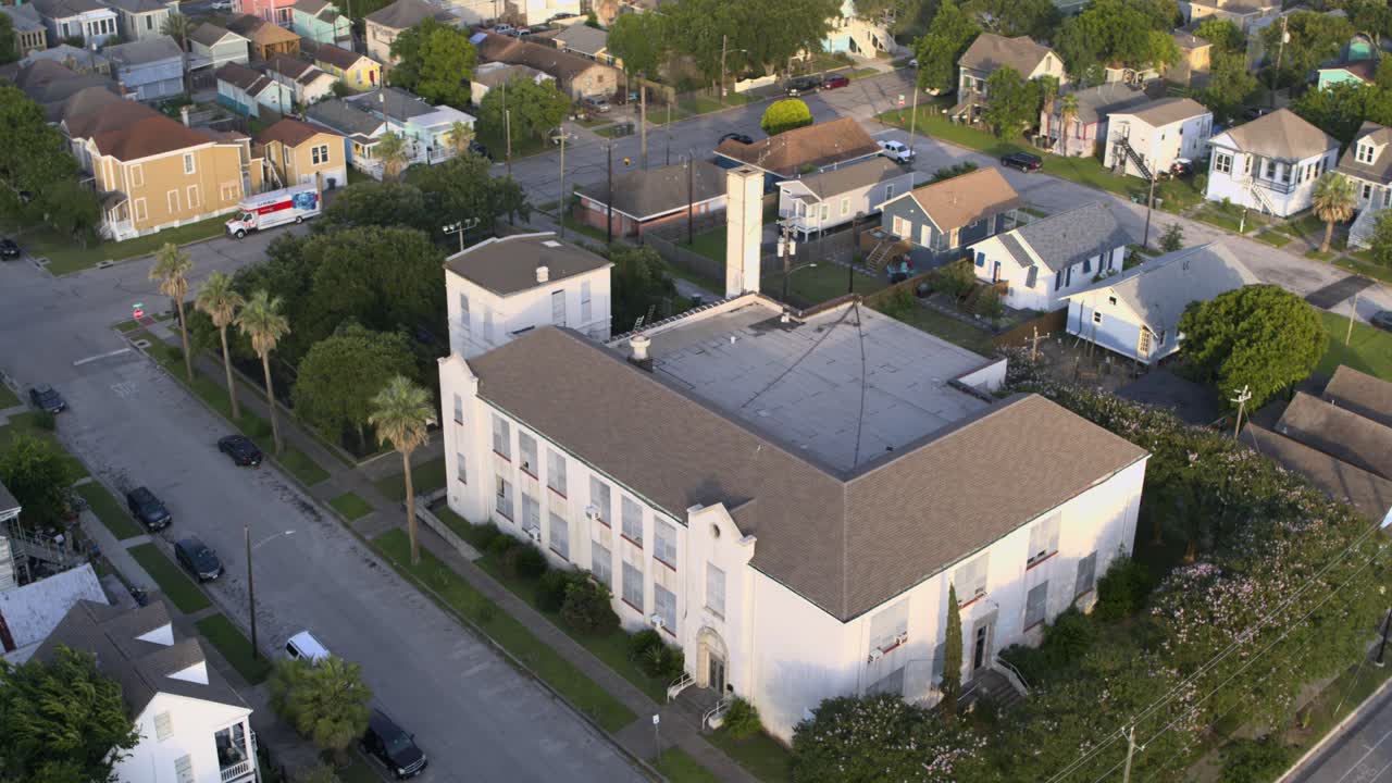 vista de avión no tripulado de la escuela secundaria central, la primera escuela en texas para negros.