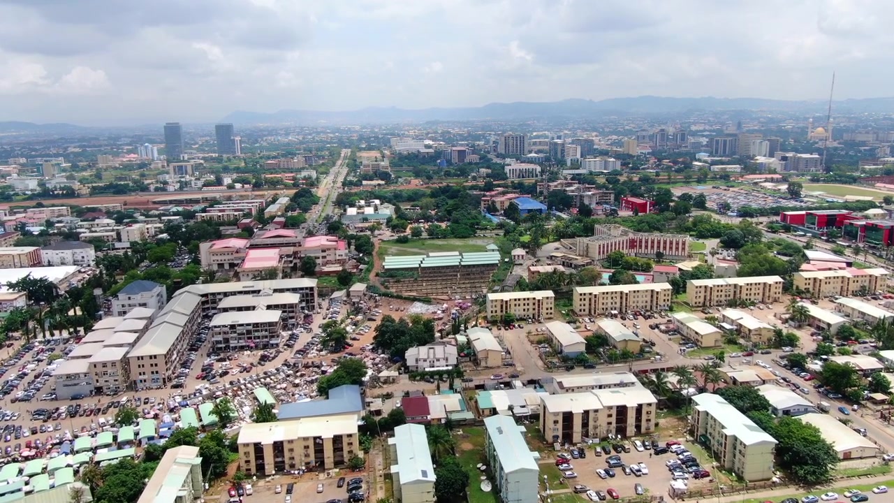 Abuja Luftaufnahme mit Gebäuden und Büros.