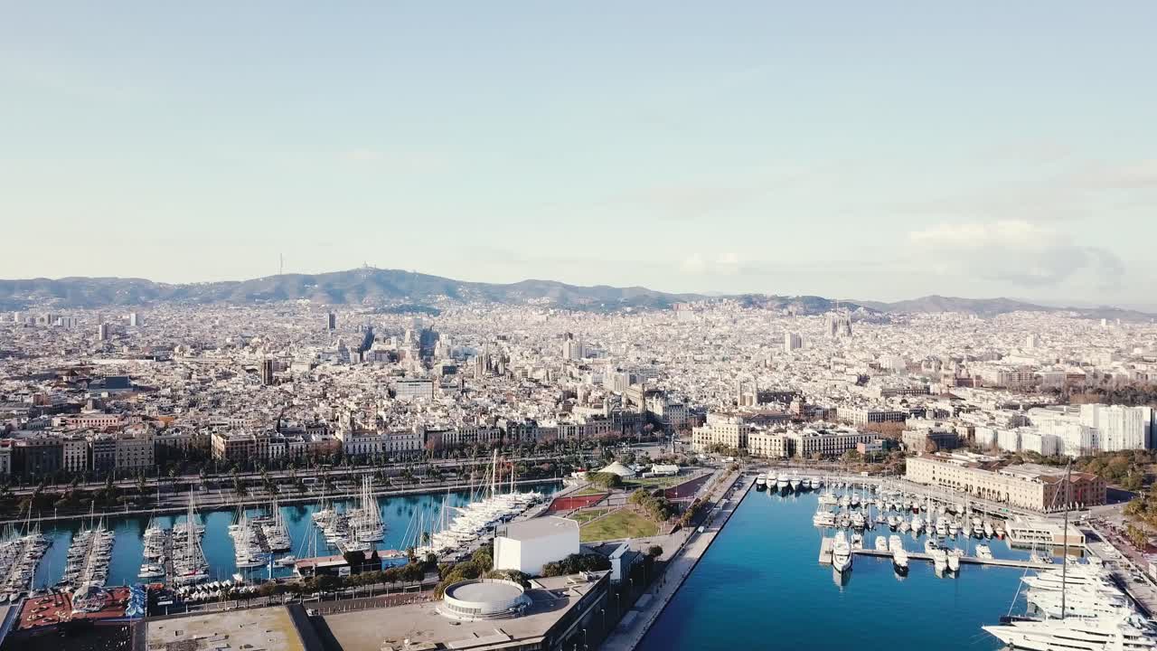 바르셀로나 시 와 항구 의 공중 사진