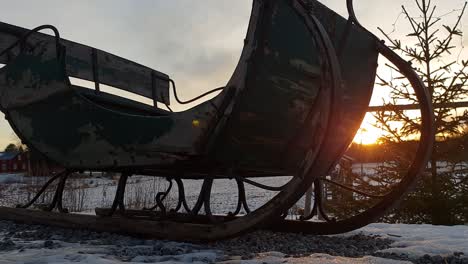 Motorized-slider-shot-of-antique-christmas-sled