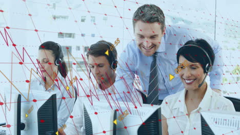 animación del procesamiento de datos financieros sobre diversas personas de negocios
