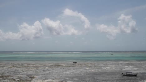 Looking-out-at-the-ocean-at-low-tide