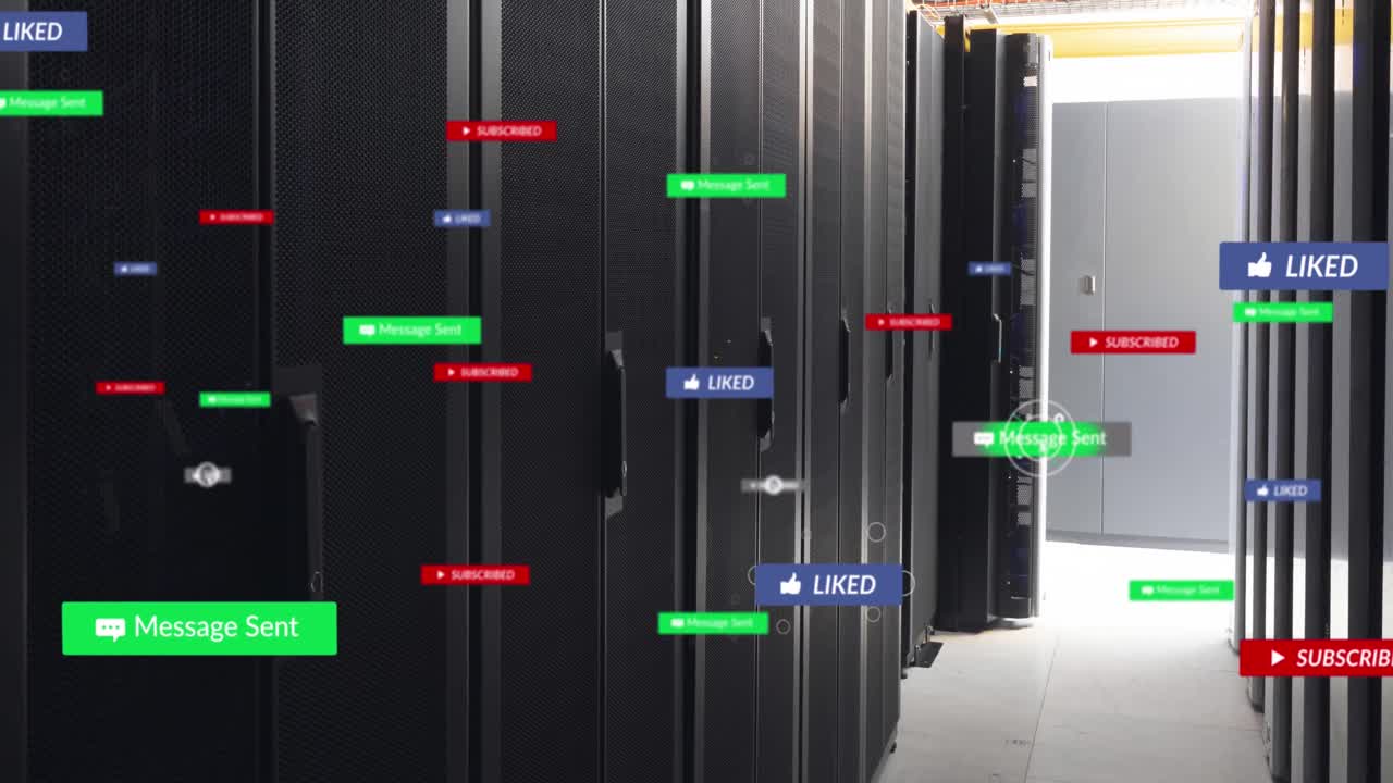 animación de iconos de redes sociales flotando contra la sala del servidor de la computadora