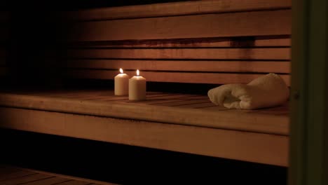 Candles-flickering-in-the-spa