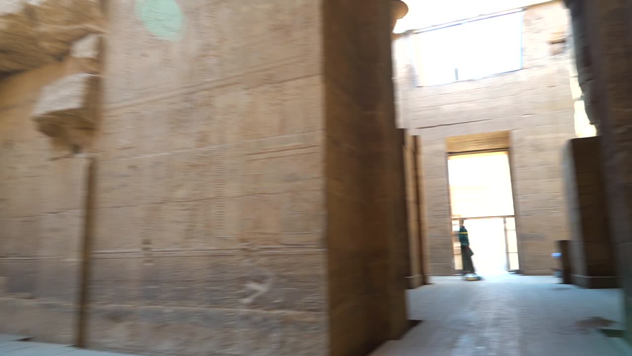 L'interno dell'antico tempio egiziano