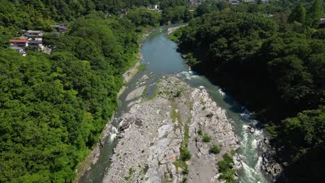 Berühmtes-Nagatoro-Flusstal-In-Saitama-Bei-Tokio-–-Drohnenansicht