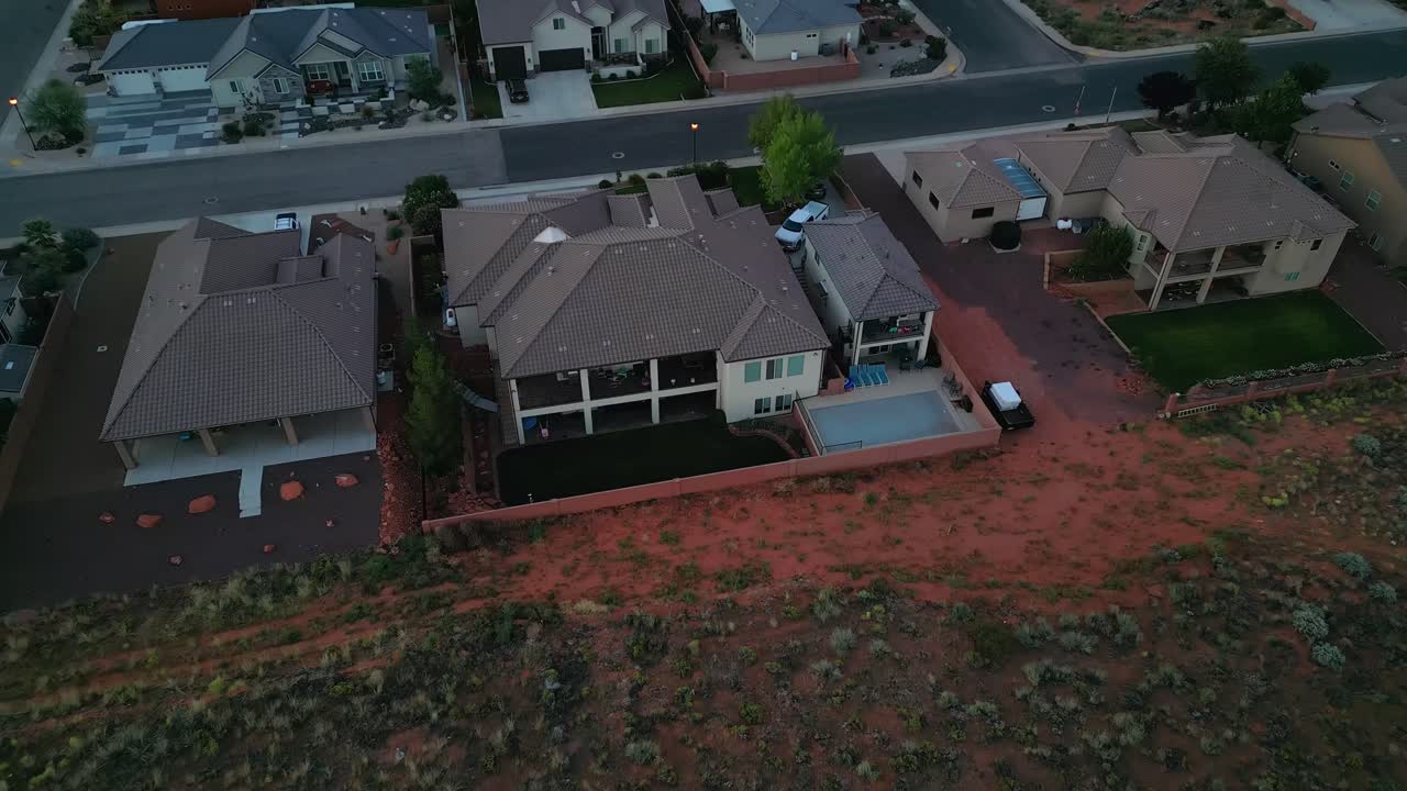 미국 유타 주 허리케인 시티의 아름다운 집들 - 드론 촬영