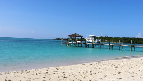 Statische-Aufnahme-Eines-Docks-In-Der-Hoopers-Bay,-Exuma,-Bahamas