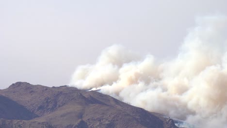 Calwood-Feuer,-Das-Im-Vorderen-Bereich-Von-Nord-Colorado-Brennt