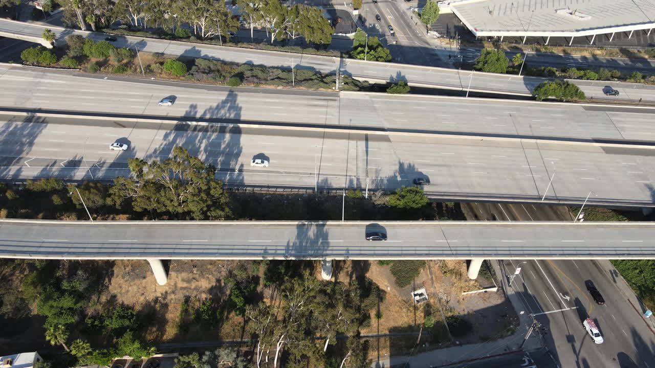 글렌데일 캘리포니아 고속도로 드론 4k 보기