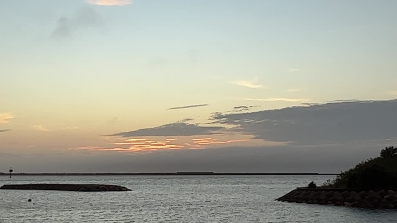 오키나와 나하 우미소라 공원의 저녁 풍경